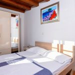 5b7d6dd6-ff38-436a-8297-db6b0839c18b