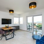 b700eaab-2ea1-4b37-a256-bf7a41f5c017