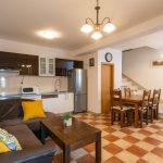 d78e8a65-5dcd-48d3-a0e2-6a9362a8c4ac