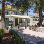 f5dbe4ad-4218-421a-8104-e165774a838f